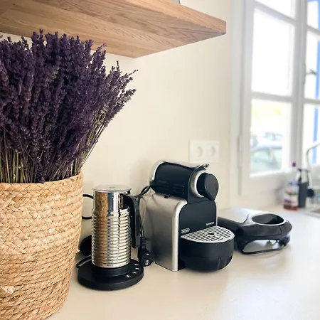 Seaside Gem - Cycladic 2br 500m From Center *