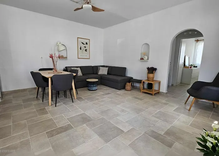 Seaside Gem - Cycladic 2br 500m From Center * Tínos